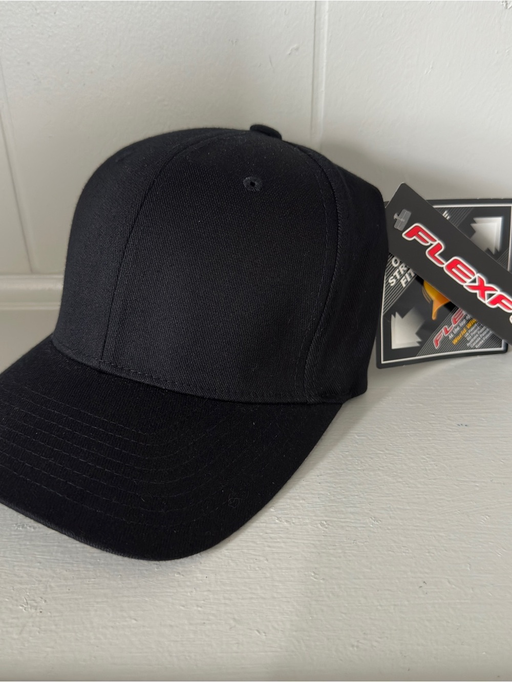 Black Flexfit Original Fitted Stretch Hat Baseball Cap Blank S/M Small/Medium